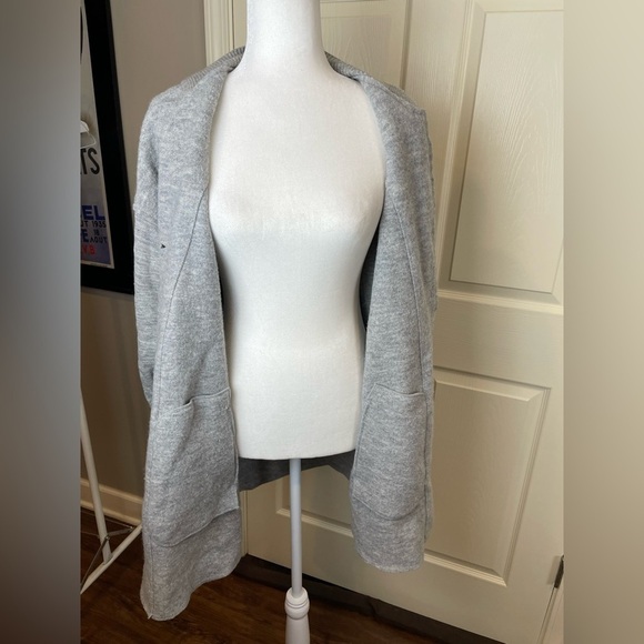 J Jill Merino Wool Gray Button-Up Long Line Cardigan - Picture 14 of 14